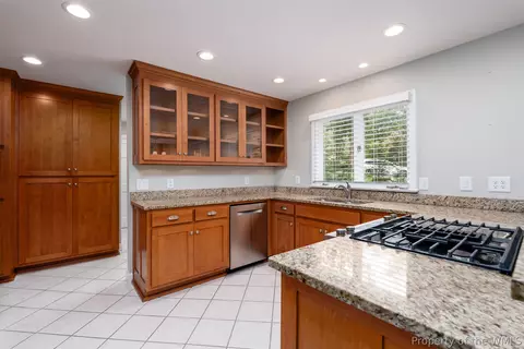 Kitchen - 116 Northpoint Dr, Williamsburg, VA 23185 photo 2 of 5