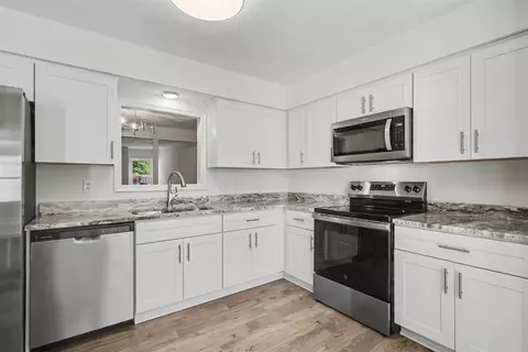 Kitchen - 668 Hollomon Dr, Hampton, VA 23666 photo 4 of 5