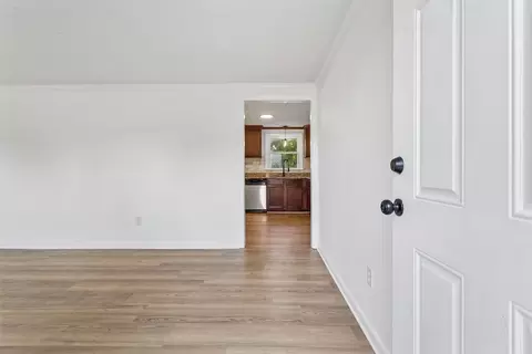 2403 Shell Rd, Hampton, VA 23661 photo 4