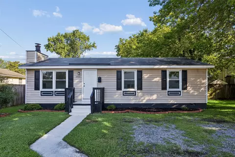 2403 Shell Rd, Hampton, VA 23661 photo 3