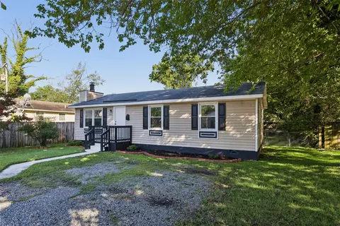 2403 Shell Rd, Hampton, VA 23661 photo 2