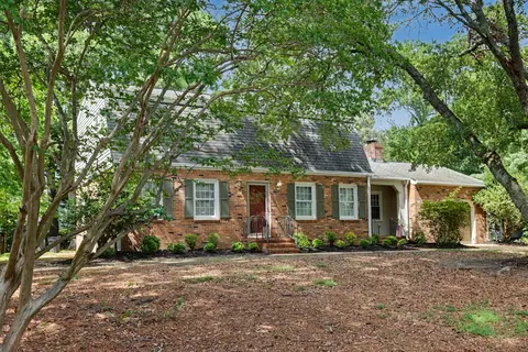 323 Williamsburg Ct, Newport News, VA 23606