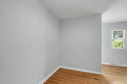 Bedroom - 112 Valirey Dr, Hampton, VA 23669 photo 1 of 10