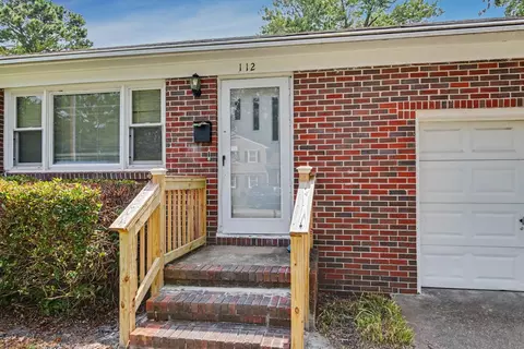 Exterior - 112 Valirey Dr, Hampton, VA 23669 photo 5 of 8