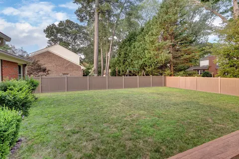 Exterior - 3 Bonney Ln, Hampton, VA 23669 photo 7 of 11
