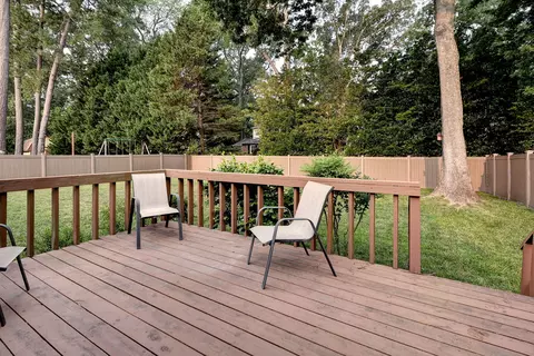 Exterior - 3 Bonney Ln, Hampton, VA 23669 photo 6 of 11