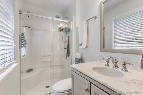 Bath - 341 Brunell Dr, Hampton, VA 23666 photo 2 of 3