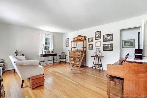 Living - 341 Brunell Dr, Hampton, VA 23666 photo 1 of 2