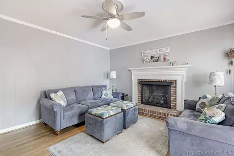 Living - 341 Brunell Dr, Hampton, VA 23666 photo 2 of 2