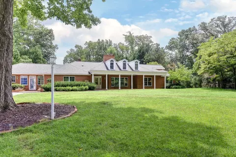 Exterior - 169 W Queens Dr, Williamsburg, VA 23185 photo 2 of 11