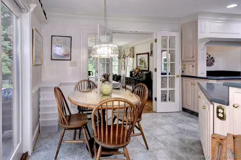 Dining - 169 W Queens Dr, Williamsburg, VA 23185 photo 4 of 5