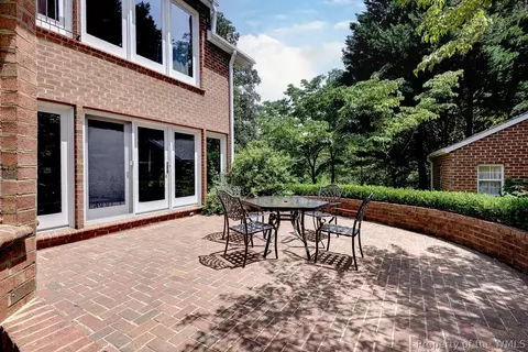 Exterior - 169 W Queens Dr, Williamsburg, VA 23185 photo 8 of 11
