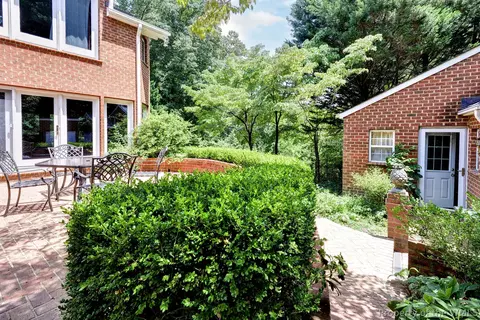 Exterior - 169 W Queens Dr, Williamsburg, VA 23185 photo 9 of 11