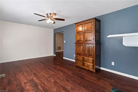 Living - 4504 Aberdeen Dr, Gloucester, VA 23061 photo 5 of 7