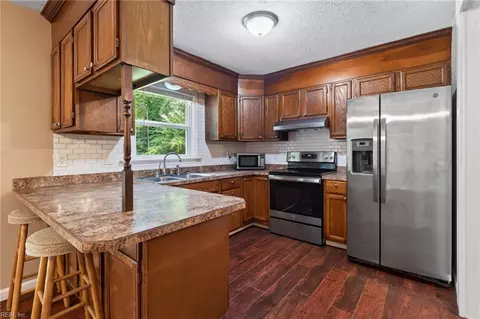 Kitchen - 4504 Aberdeen Dr, Gloucester, VA 23061 photo 3 of 4