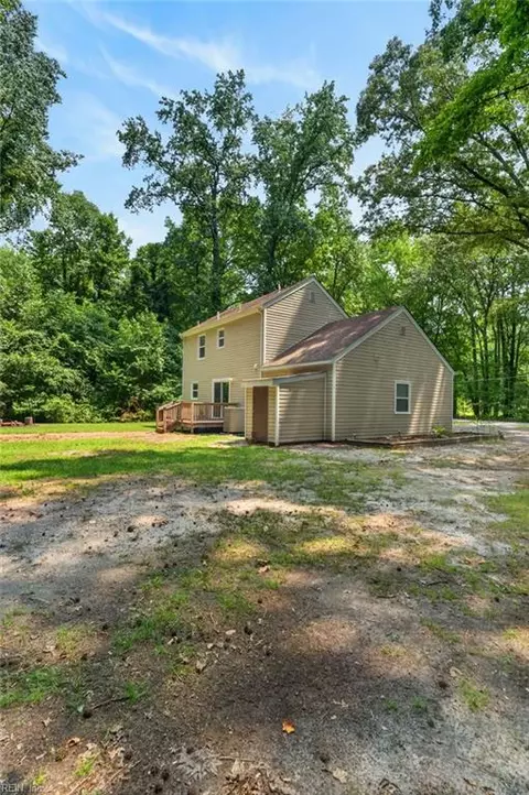 Exterior - 4504 Aberdeen Dr, Gloucester, VA 23061 photo 9 of 12