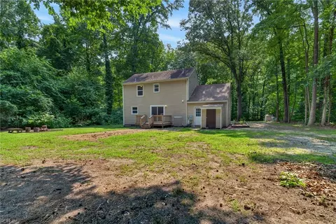 Exterior - 4504 Aberdeen Dr, Gloucester, VA 23061 photo 12 of 12