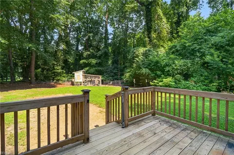 Exterior - 4504 Aberdeen Dr, Gloucester, VA 23061 photo 5 of 12