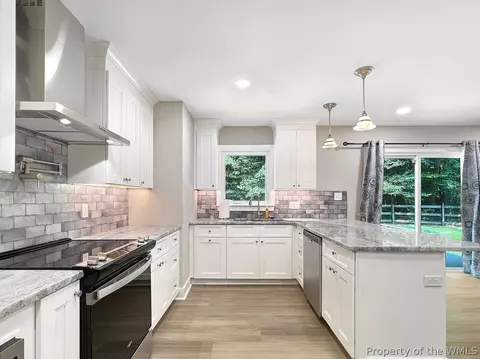Kitchen - 8838 Diascund Rd, Lanexa, VA 23089 photo 2 of 2