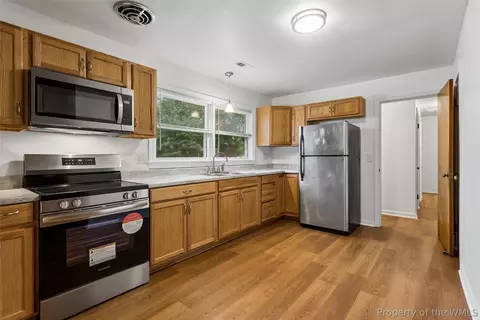 Kitchen - 1 Westbrook Dr, Hampton, VA 23666 photo 1 of 2