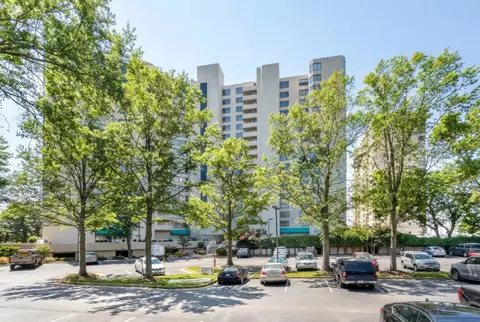 7501 River Rd #14A, Newport News, VA 23607