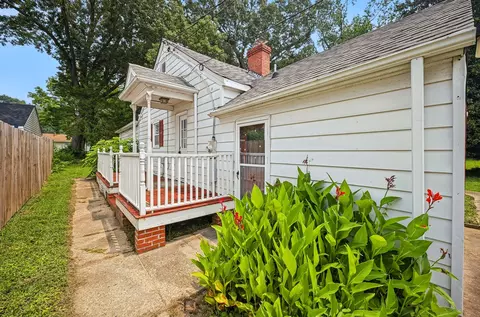 Exterior - 913 Jackson Dr, Williamsburg, VA 23185 photo 3 of 3