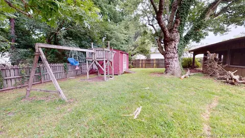 Exterior - 110 Londonshire Ter, Hampton, VA 23666 photo 4 of 5
