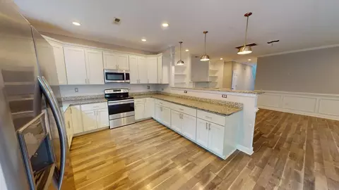 Kitchen - 960 Quash St, Hampton, VA 23669 photo 2 of 6