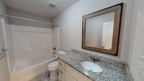 Bath - 960 Quash St, Hampton, VA 23669 photo 5 of 5