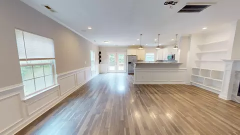 Living - 960 Quash St, Hampton, VA 23669 photo 2 of 6