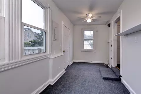 Entry Way - 216 Beach Rd, Hampton, VA 23664 photo 4 of 6