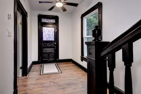 Entry Way - 216 Beach Rd, Hampton, VA 23664 photo 1 of 6