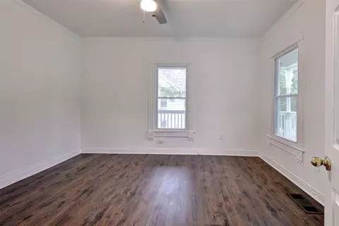 Bedroom - 216 Beach Rd, Hampton, VA 23664 photo 1 of 5