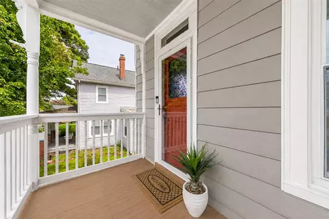 Exterior - 216 Beach Rd, Hampton, VA 23664 photo 5 of 12