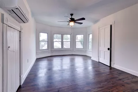 Bedroom - 216 Beach Rd, Hampton, VA 23664 photo 4 of 5