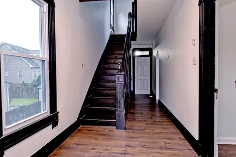 Entry Way - 216 Beach Rd, Hampton, VA 23664 photo 2 of 6