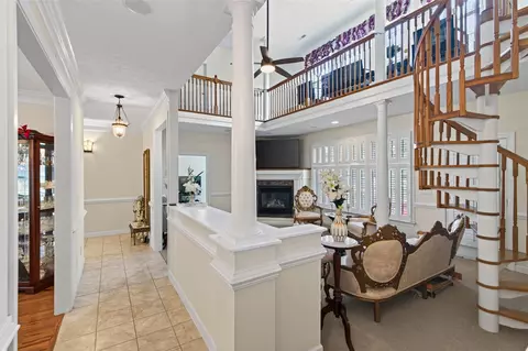 Entry Way - 19 Hampshire Dr, Hampton, VA 23669 photo 3 of 3