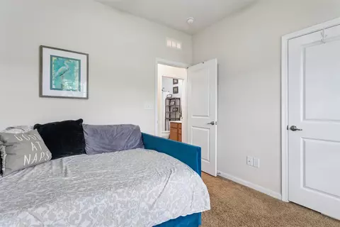 Bedroom - 505 Loggerhead Dr, Newport News, VA 23601 photo 4 of 7