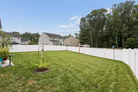 Exterior - 505 Loggerhead Dr, Newport News, VA 23601 photo 6 of 9