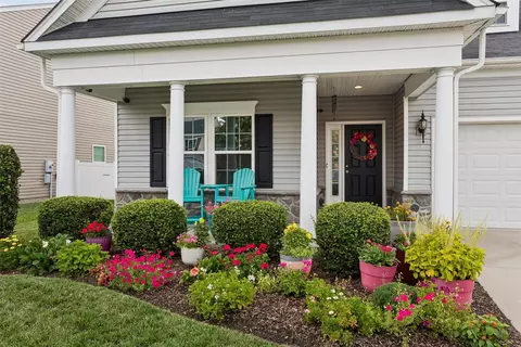 Exterior - 505 Loggerhead Dr, Newport News, VA 23601 photo 3 of 9