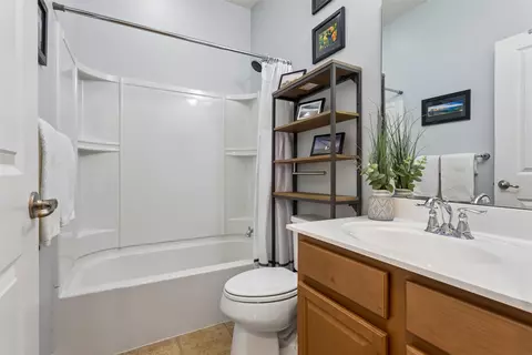 Bath - 505 Loggerhead Dr, Newport News, VA 23601 photo 4 of 5