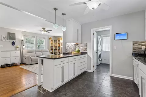 Kitchen - 102 Temple St, Hampton, VA 23664 photo 2 of 5