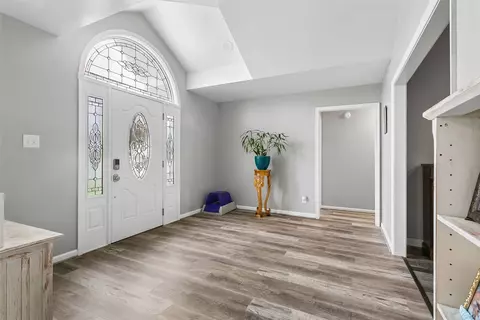 Entry Way - 207 Skipper Ct, Hampton, VA 23669 photo 1 of 2
