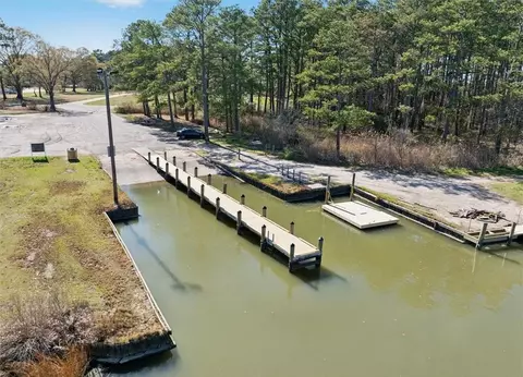 View/Area - 207 Skipper Ct, Hampton, VA 23669 photo 1 of 2