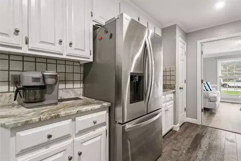 Kitchen - 207 Skipper Ct, Hampton, VA 23669 photo 4 of 5