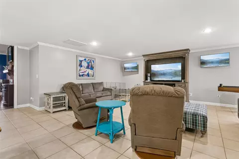Living - 207 Skipper Ct, Hampton, VA 23669 photo 2 of 2