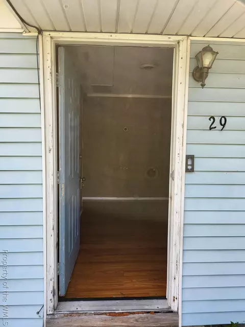 Entry Way - 29 Shelton Rd, Hampton, VA 23663 photo 1 of 2
