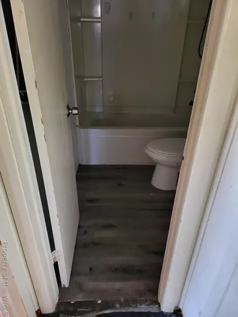 Bath - 29 Shelton Rd, Hampton, VA 23663 photo 1 of 3