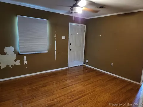 Living - 29 Shelton Rd, Hampton, VA 23663 photo 2 of 2