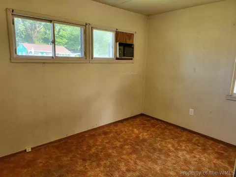 Bedroom - 29 Shelton Rd, Hampton, VA 23663 photo 1 of 2